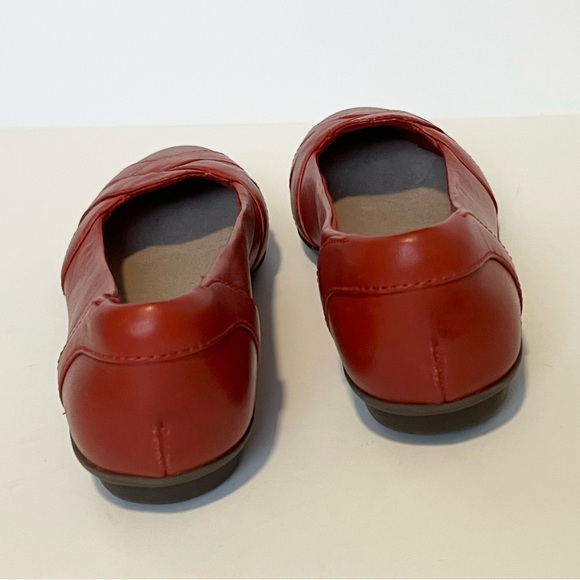 Clarks Gracelin Mia red leather flats Loafer flats Ballet flats Comfort Size 7 - Picture 5 of 7